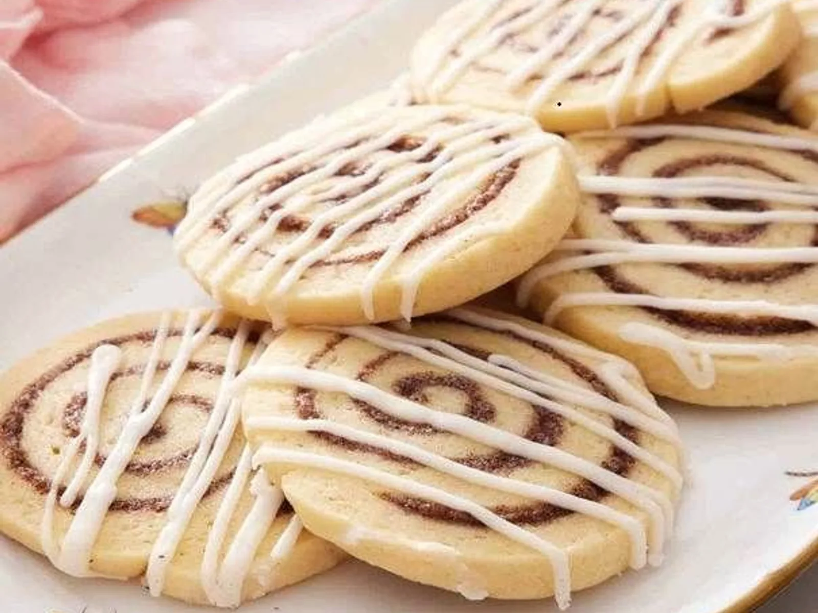 Currant rolls (dozen)