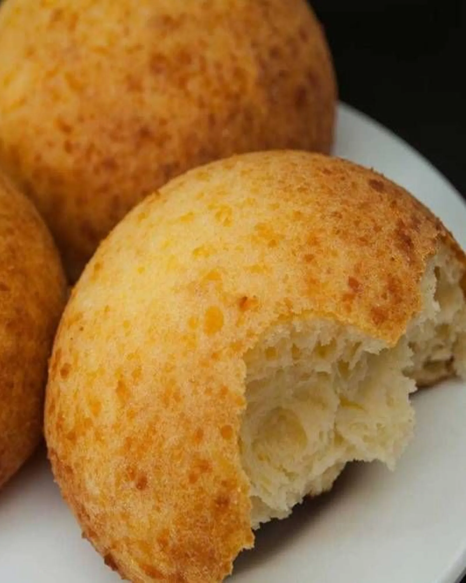 Testing a new coconut sweetbread 🥥